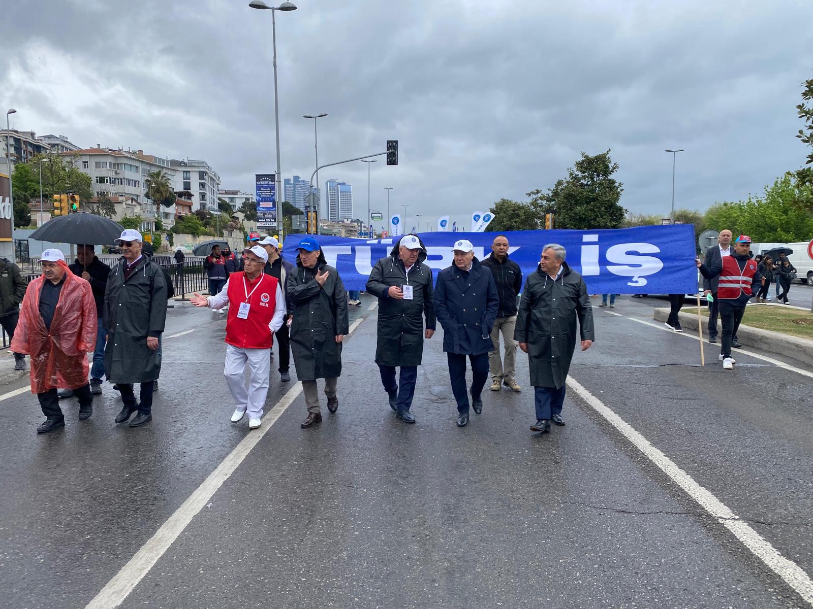 1 Mayıs Emek ve Dayanışma Gününü Konfederasyonumuz TÜRK-İŞ ile Birlikte kutlamak üzere  İstanbul Kartal Meydanına Yürüyoruz. 