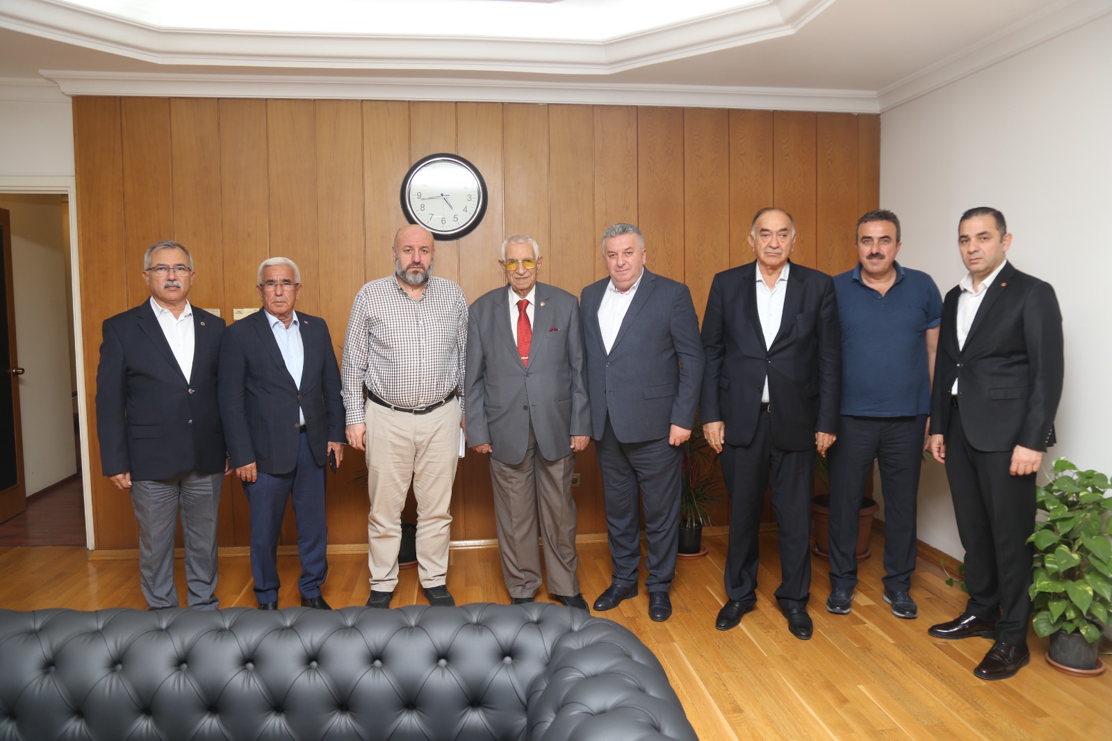 Değerli Ağabeyimiz, Eski Genel Başkanımız Enver Turgut Sendikamızı Ziyaret Etti