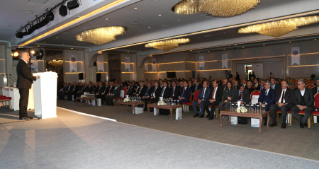 TÜRK-İŞ, YILDIRIM BEYAZIT ÜNİVERSİTESİ HUKUK FAKÜLTESİ İLE BİRLİKTE SENDİKAL HAKLAR SEMPOZYUMU DÜZENLEDİ