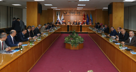 TOPLU SÖZLEŞMELER İÇİN İLK İMZALAR ATILDI
